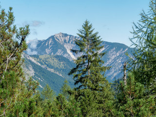 Berglandschaft in Österreich. Falzthurntal im Karwendel bei Pertisau hinter der Gramai Alm, Lamsenspitze und Sonnjoch