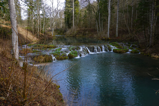 Hasenbach-Wasserfall bei der Wimsener H&ouml;hle, Schw&auml;bische Alb, Baden W&uuml;rttemberg, Deutschland