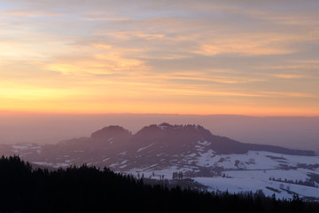 Obraz premium Beautiful sunset in the Gantrisch park in the swiss pre-alps.
