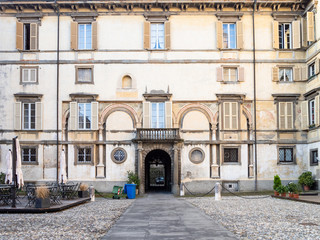 Fototapeta na wymiar old house Palazzo Roncalli in Bergamo city