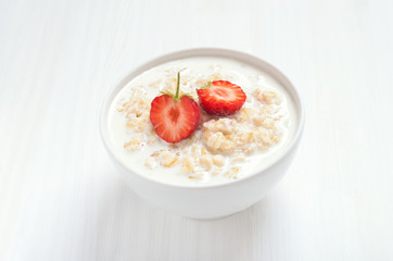 Oatmeal with strawberry slices
