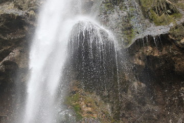 Wald im Winter, Bach, Wasserf&auml;lle, Bad Urach