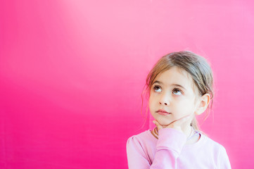 Kind denkt nach © topshots