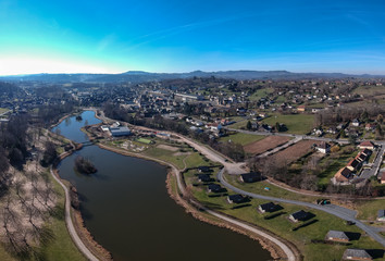 Objat (Corrèze - France) - Vue aérienne du plan d'eau