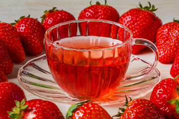 きれいな赤いハーブティー　Red herbal tea with hibiscus