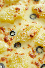 Olive and pineapple pizza 