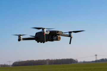 eine Drohne am Himmel