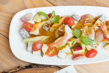 Spicy of fruit and seafood salad