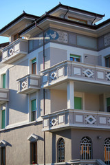 Obraz premium edifici urbani in centro cittadino 