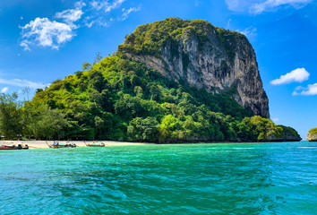 Fototapeta na wymiar Beautiful tropical island of Poda in Thailand, Krabi province, tourist attraction.