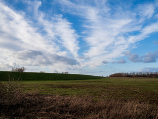 Obraz premium Himmel überm Deich