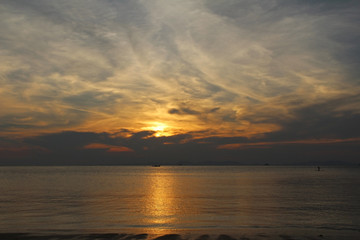 Fototapeta na wymiar Beautiful view of the Andaman Sea at sunset. Thailand.