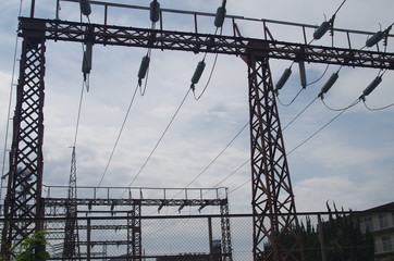 日本　電線　門真市　鉄塔