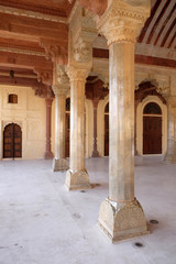 Fototapeta premium White marble hall of Sattais Katcheri at Amber Fort in Jaipur, Rajasthan, India
