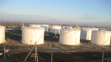 Storage tanks for petroleum products