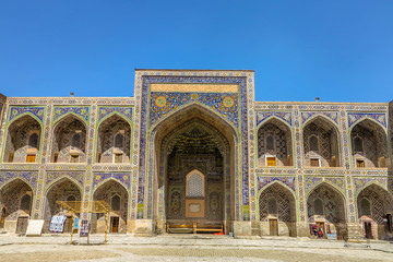 Fototapeta na wymiar Samarkand Registon Square 07