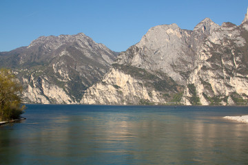 Obraz premium mountain and lake view