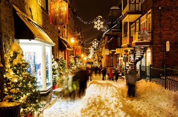 Obraz premium Quebec city old town in winter, Christmas time