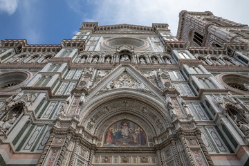 Fototapeta premium Closeup view of facade of Cattedrale di Santa Maria del Fiore