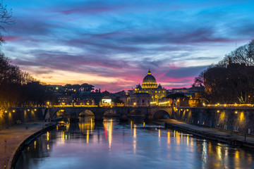 Fototapeta na wymiar roma al tramonto