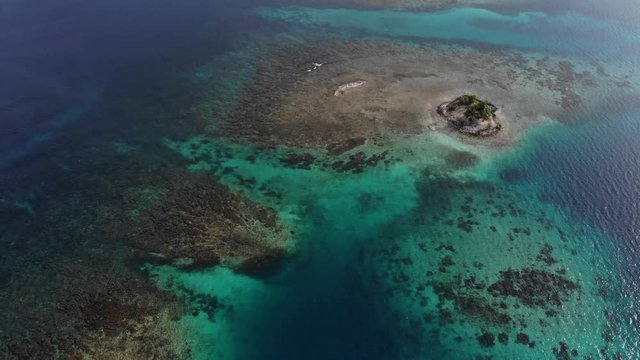 isolated coral island aerial view san blas islands guna yala panama