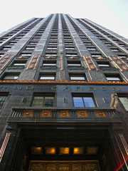 skyscrapers in chigago in the city