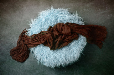 Basket with Wrap Newborn Backdrop for Photographers with a Single Light Setup