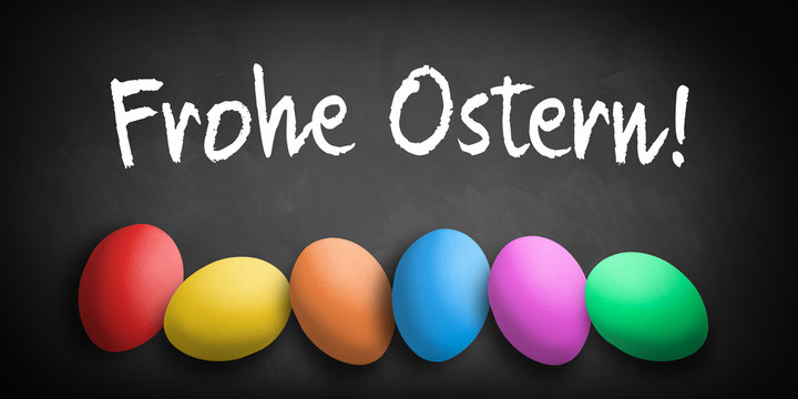 Ostereier mit Nachricht "Frohe Ostern" 