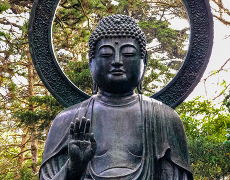 estatua japonesa