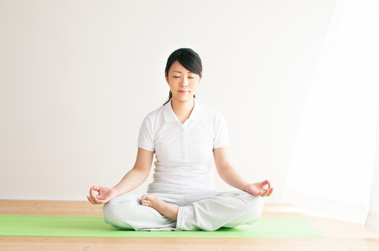 1 件の最適な 座禅女子 画像 ストック写真 ベクター Adobe Stock