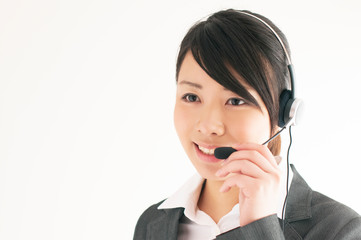 微笑むオペレーター