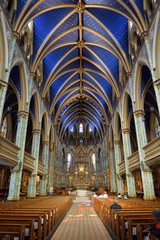 Obraz premium Interior nave of Notre Dame Roman Catholic Cathedral Basilica in Ottawa Canada