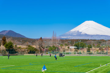 富士山とサッカーグラウンド © あんみつ姫