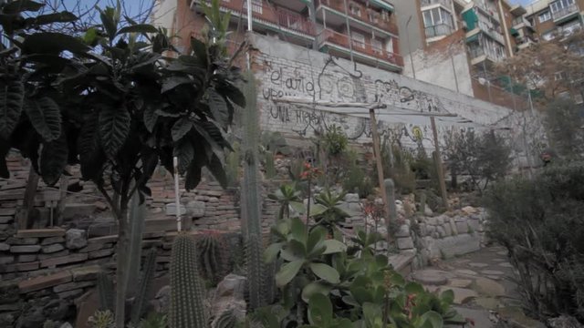 Esta es una plaza, community run space in Lavapi&eacute;s Madrid