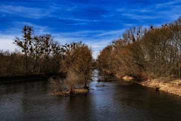 Obraz premium Flusslandschaft im Herbst