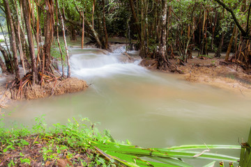 Obraz premium Waterfall in the rainy season.