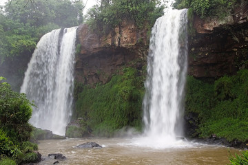 Fototapeta premium Iguazu Falls in the Argentine side