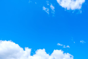 【写真素材】 青空　空　雲　冬の空　背景　背景素材　1月　コピースペース