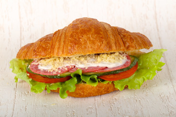 Croissant with salami