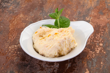 Curd with dry apricot