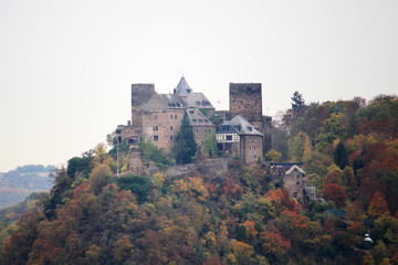 Fototapeta na wymiar Castle Schoenburg in Oberwesel town in the Rhine valley, Germany