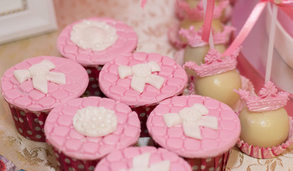 Fototapeta na wymiar Pink child cupcakes