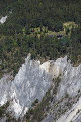 Fototapeta na wymiar Rheinschlucht in der Schweiz. Felsige Schlucht.