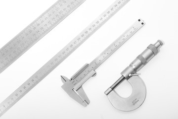 Precise measuring instruments