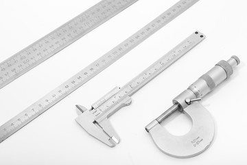 Precise measuring instruments