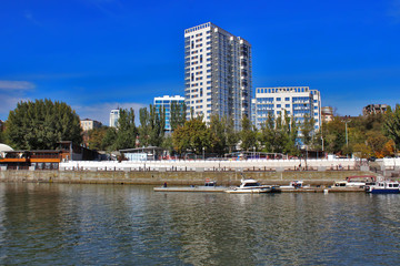 Fototapeta na wymiar Embankment