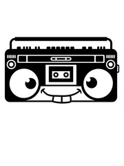 Ghettoblaster comic gesicht cartoon musik player retro party feiern 80er 90er 70er rapper gangster laut club disko dj spielen kasten groß boxen radio kassette cd alt opa tanzen clipart