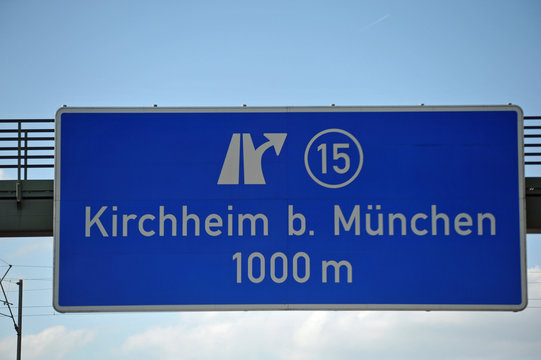 autobahnschild, kirchheim b. münchen, 1000m, 15