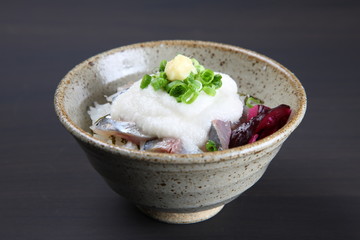 Horse mackerel sashimi with yam rice bowl