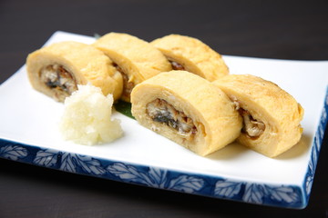 omelette wrapped eel